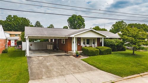 1907 42nd St, Parkersburg, WV, 26104-1239 | Card Image