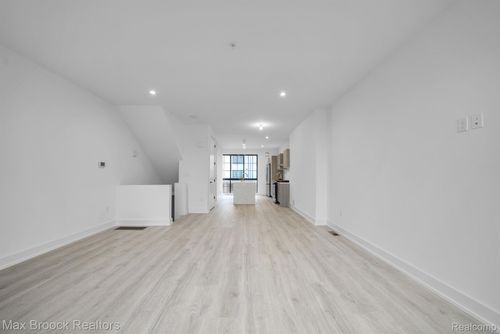 unit-36-533 E Harrison Ave, Royal Oak, MI, 48067-3797 | Card Image