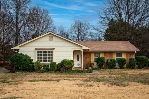 5114 Lawndale Dr, Greensboro, NC, 27455-2122 | Card Image