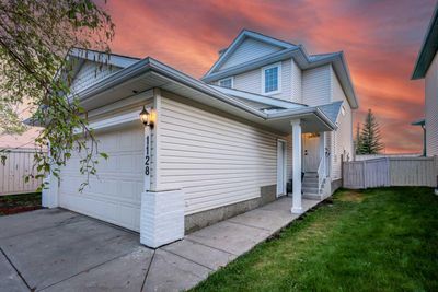 1128 Country Hills Cir Nw, House detached with 4 bedrooms, 2 bathrooms and 4 parking in Calgary AB | Image 2