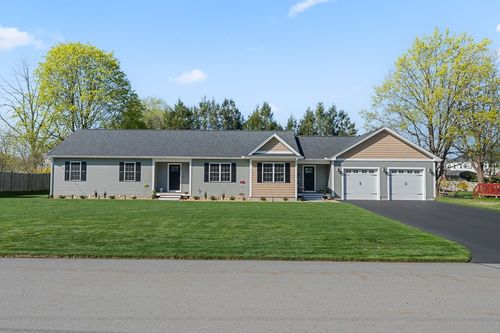 17 Brodeur Ave, Webster, MA, 01570-1705 | Card Image