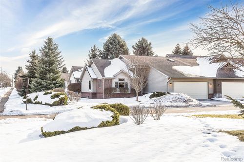 18-1201 Arbor Ridge Dr, Brighton, MI, 48116-6786 | Card Image