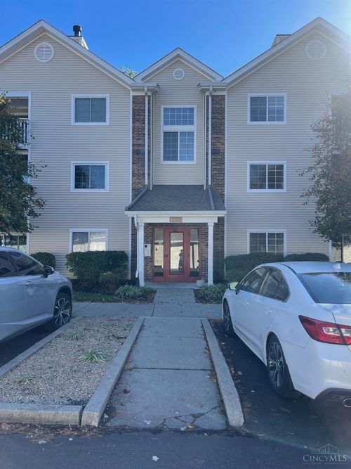 120 Carrington Ln, Loveland, OH, 45140-7359 | Card Image