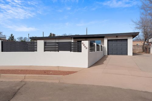 3329 Siringo Rd, Santa Fe, NM, 87507-5052 | Card Image
