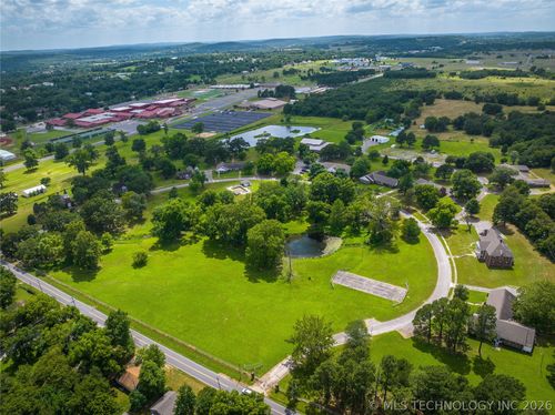 7 Mathis Park Dr, Tahlequah, OK, 74464-6825 | Card Image