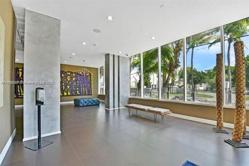 apt-404-2100 Park Ave, Miami Beach, FL, 33139-1758 | Card Image