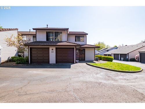 12143 Se 104th Ct, Happy Valley, OR, 97086-7939 | Card Image