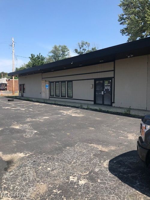 18416 Saint Clair Ave, Cleveland, OH, 44110-2614 | Card Image