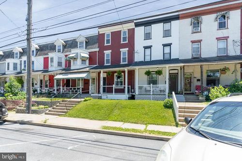 230 W Liberty St, LANCASTER, PA, 17603-2714 | Card Image
