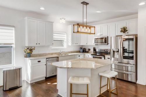520 Pattan Dr, Wixom, MI, 48393 | Card Image