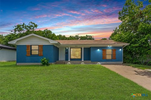 1304 Metropolitan Dr, Killeen, TX, 76541-8224 | Card Image