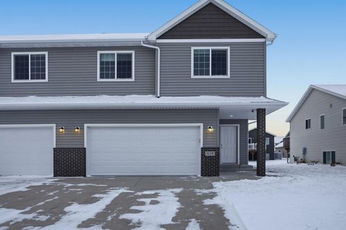 939 Eaglewood Ave, West Fargo, ND, 58078-8449 | Card Image