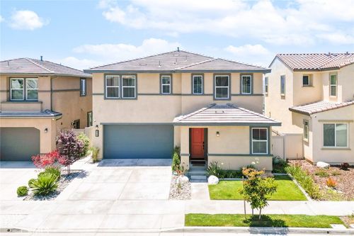 18106 Meridian Ln, Saugus, CA, 91350-3287 | Card Image