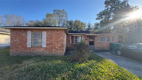 1913 Lincoln Dr, Orange, TX, 77630-2368 | Card Image