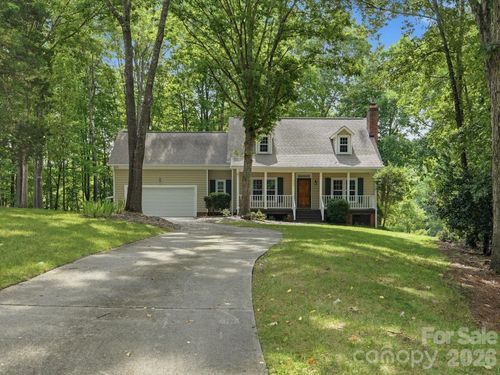 401 Brenwyck Ct, Matthews, NC, 28105-2515 | Card Image