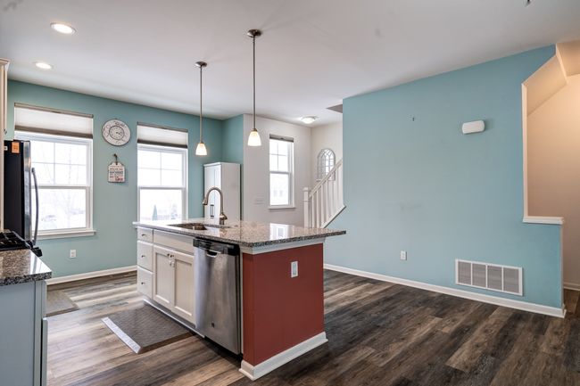 435 Wright St, Condo with 3 bedrooms, 3 bathrooms and null parking in Wixom MI | Image 5