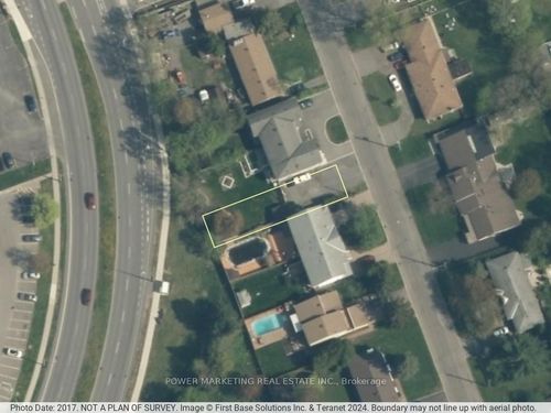988 Laporte St, Gloucester, ON, K1J7B4 | Card Image