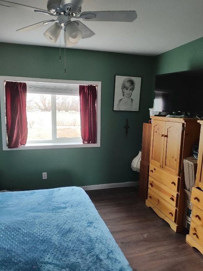 2nd floor bedroom | Image 10