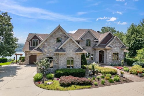 E12261 Timber Ridge Trl, Prairie Du Sac, WI, 53578-9654 | Card Image