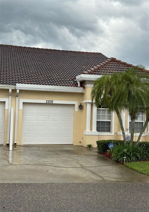2202 Garden Lake Dr, Winter Haven, FL, 33884-3106 | Card Image