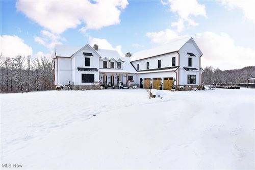 2200 W Comet Rd, New Franklin, OH, 44216-9004 | Card Image