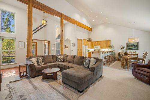 57742 Wallowa Loop, Sunriver, OR, 97707 | Card Image