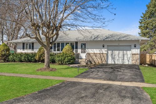 29 W Oak St, Piper City, IL, 60959-6075 | Card Image