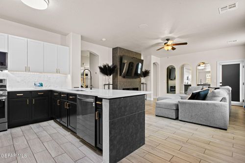 12334 Westbury Ave, Horizon City, TX, 79928-7157 | Card Image