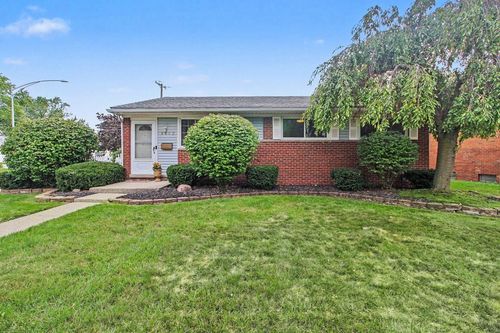 8452 Liberty Blvd, Westland, MI, 48185-1734 | Card Image