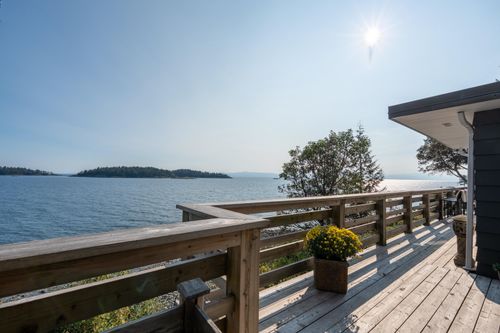 6669 Sunshine Coast Highway, Sechelt, BC, V7Z0M9 | Card Image