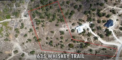 635 Whiskey Trl, Blanco, TX, 78606-2301 | Card Image