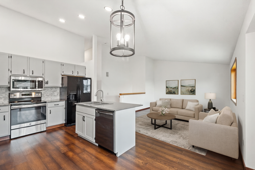 960 Rush Landing Ct, Rush City, MN, 55069-9109 | Card Image