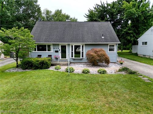 3425 Kirk Rd, Youngstown, OH, 44511-2045 | Card Image