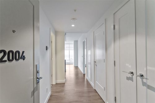 2004-1045 Austin Ave, Coquitlam, BC, V3K0G9 | Card Image