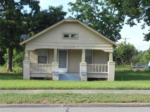 2625 Texas Ave, La Marque, TX, 77568-3200 | Card Image
