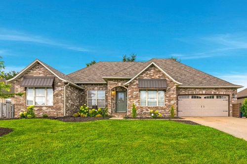 5606 N 11th Ave, Ozark, MO, 65721-8009 | Card Image