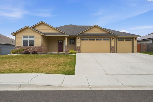 3204 Indigo Ln, Pasco, WA, 99301-3082 | Card Image