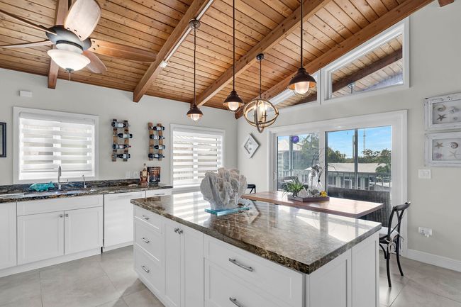 sliders allow indoor/outdoor living | Image 11