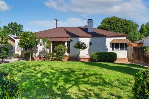 9145 Garfield Street, Riverside, CA, 92503 | Card Image