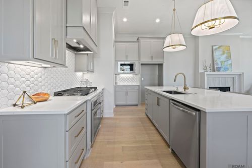 5091 Stonewater Dr, Gonzales, LA, 70707 | Card Image