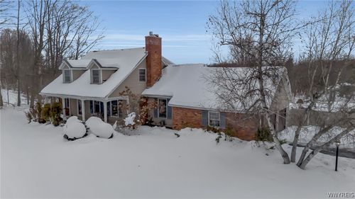 1330 Sturgeon Point Rd, Derby, NY, 14047-9615 | Card Image