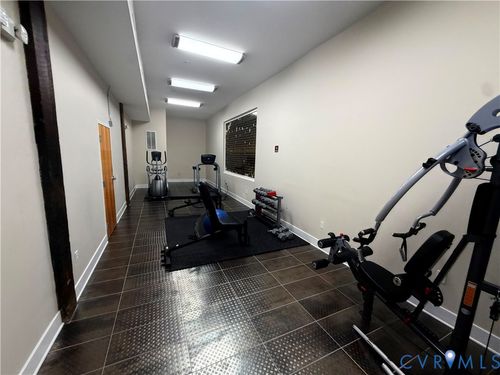 11-10 W Leigh St, Richmond, VA, 23220-3236 | Card Image