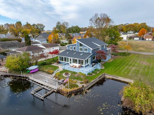 10492 N Elwood Ave, Syracuse, IN, 46567-9523 | Card Image