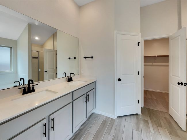 137 Periwinkle Ln, House other with 4 bedrooms, 3 bathrooms and 2 parking in Bastrop TX | Image 7
