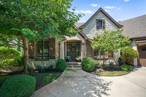 8604 N Marsh Ave, Kansas City, MO, 64157-7631 | Card Image