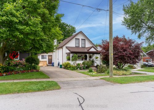 5621 Glenholme Ave, Niagara Falls, ON, L2G4Y1 | Card Image