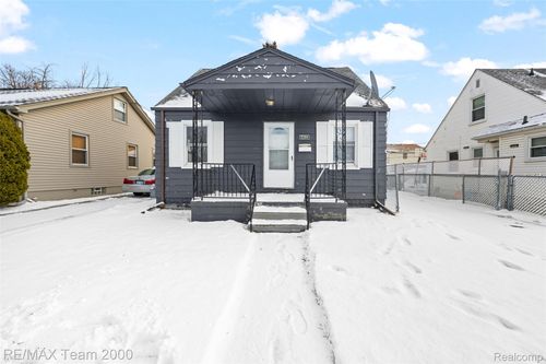 6244 Kendal St, Dearborn, MI, 48126-2147 | Card Image