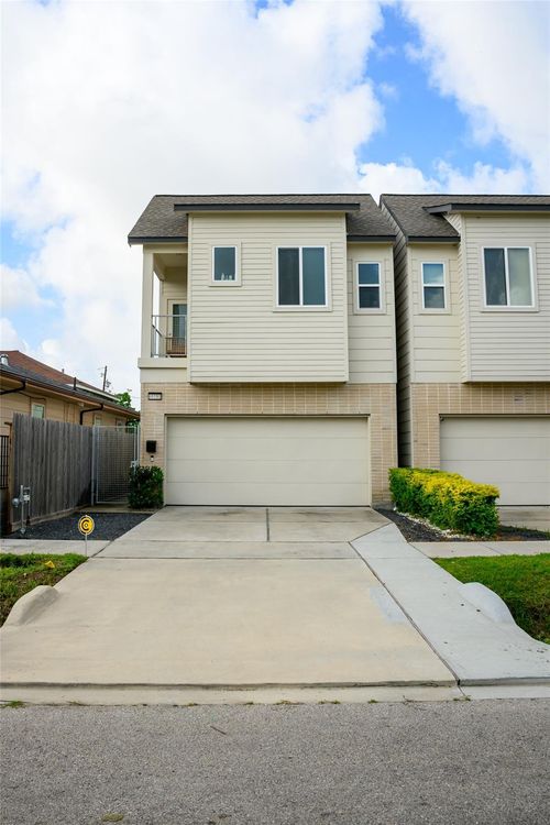 b-4618 Nichols St, Houston, TX, 77020-2704 | Card Image