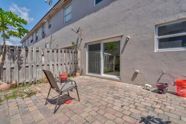 9346 Sw 221 St St, Townhouse with 3 bedrooms, 3 bathrooms and null parking in Cutler Bay FL | Image 19