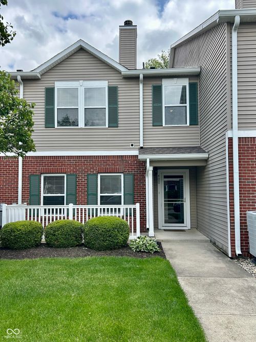 400-12235 Bubbling Brook Dr, Fishers, IN, 46038-5428 | Card Image